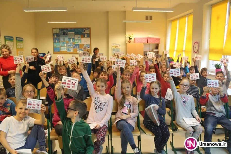 Policjanci z wizytą w szkole - zdjęcie 4