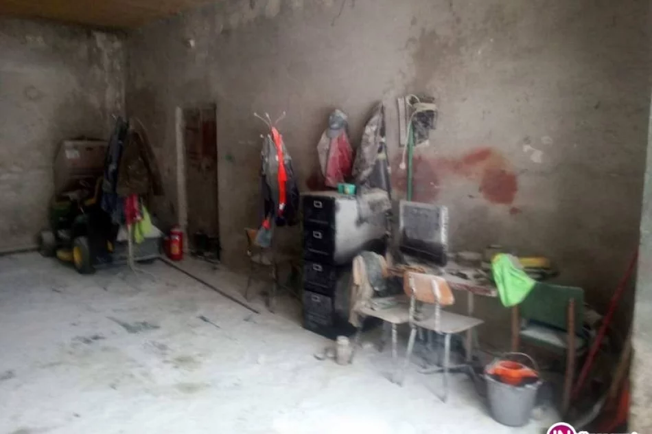 Włamali się do garażu, by wypchnąć i uszkodzić samochód - zdjęcie 3