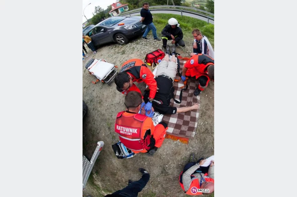 Zderzenie pociągu z samochodem - zdjęcie 14