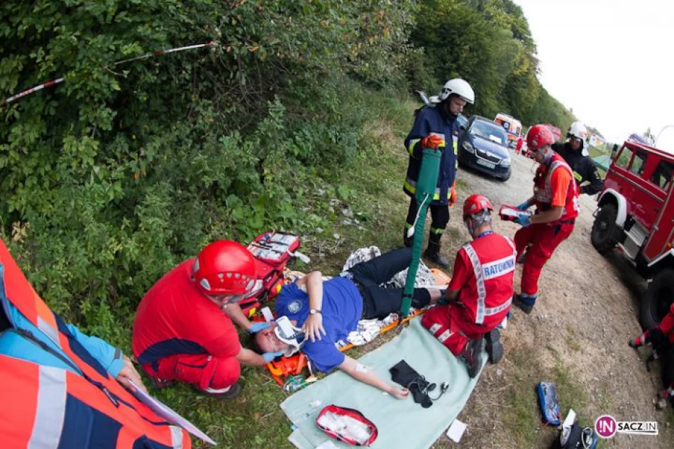 Zderzenie pociągu z samochodem - zdjęcie 16
