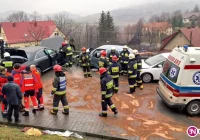 Groźnie wyglądające zderzenie: 6 osób, w tym 3 dzieci, trafiło do szpitali - zdjęcie główne
