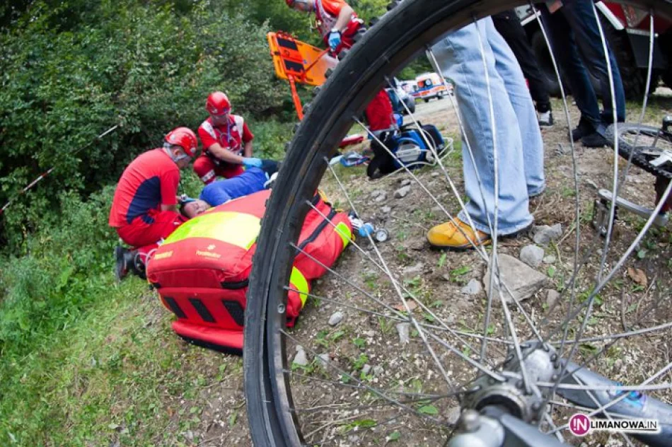 Zderzenie pociągu z samochodem - zdjęcie 11