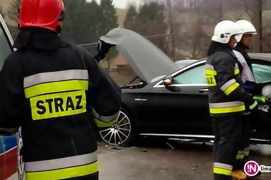 Groźnie wyglądające zderzenie: 6 osób, w tym 3 dzieci, trafiło do szpitali - zdjęcie 3