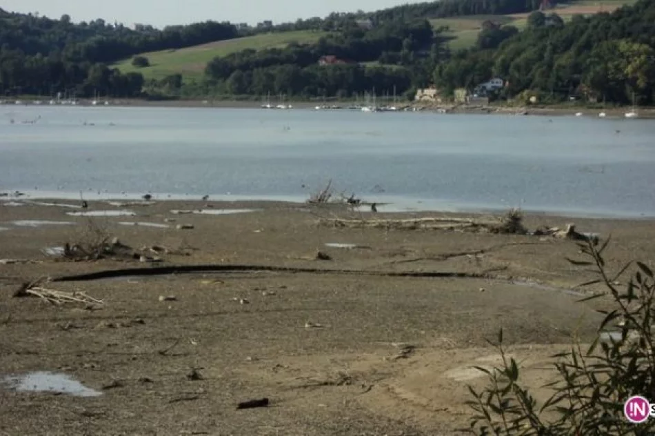 Zniknęła połowa Jeziora Rożnowskiego - zdjęcie 4