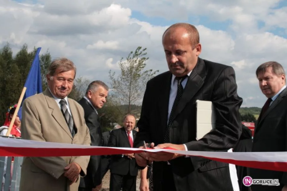 Otwarcie kładki i drogi w Bieczu z udziałem Ministra - zdjęcie 7