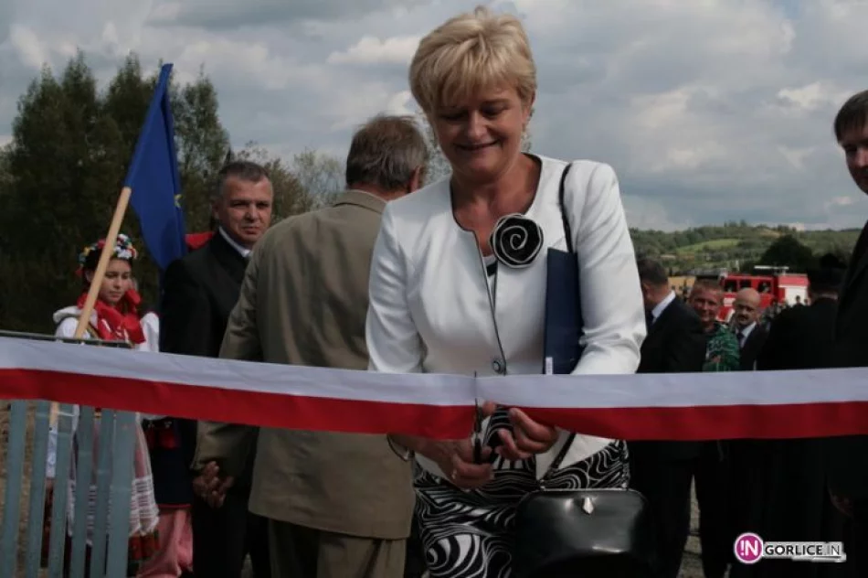 Otwarcie kładki i drogi w Bieczu z udziałem Ministra - zdjęcie 8