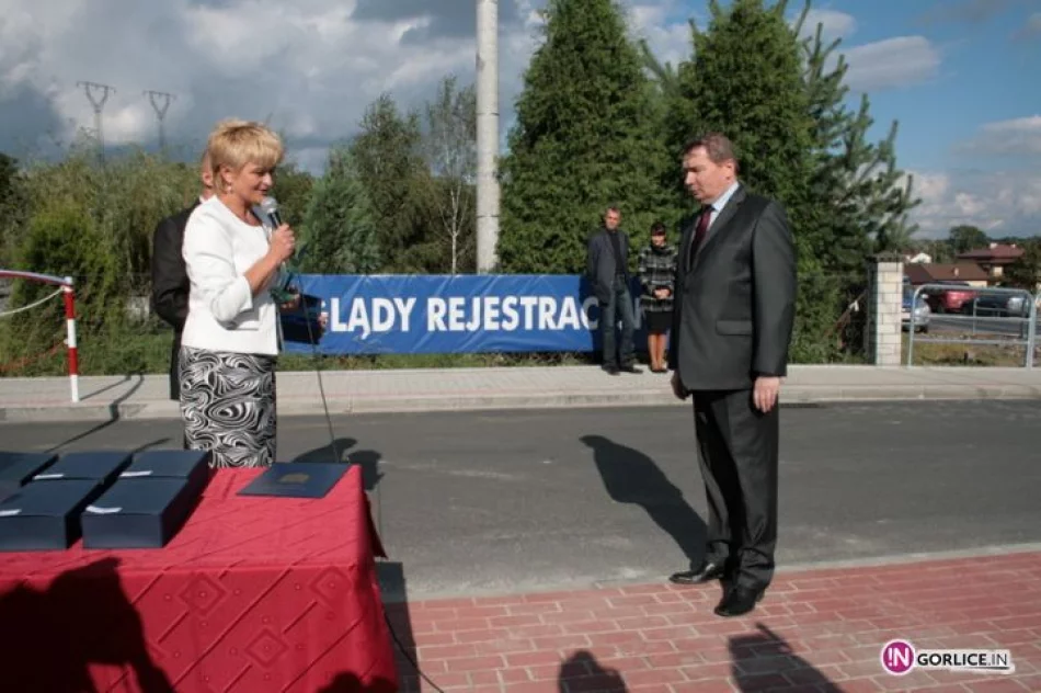 Otwarcie kładki i drogi w Bieczu z udziałem Ministra - zdjęcie 14