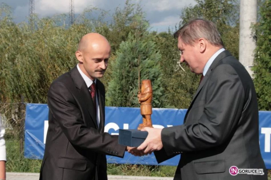 Otwarcie kładki i drogi w Bieczu z udziałem Ministra - zdjęcie 15