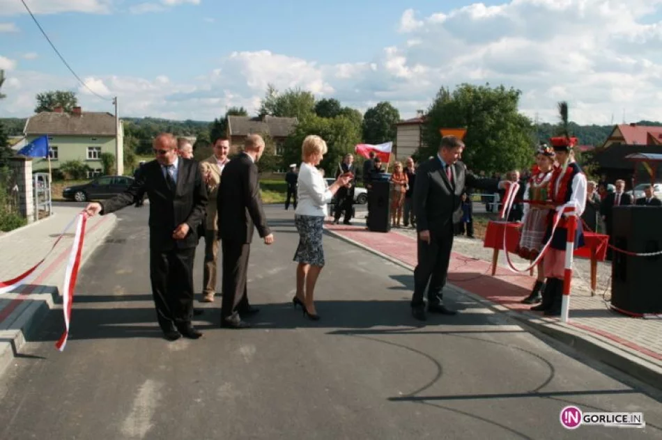 Otwarcie kładki i drogi w Bieczu z udziałem Ministra - zdjęcie 20