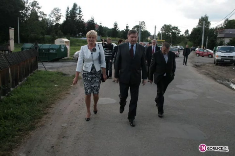 Jerzy Miller na nowo budowanym moście w Libuszy - zdjęcie 3