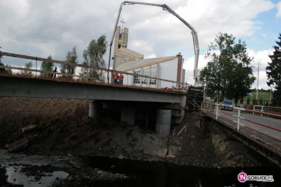 Jerzy Miller na nowo budowanym moście w Libuszy - zdjęcie 8