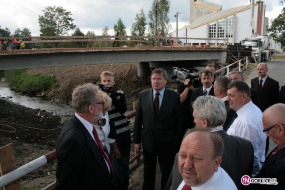 Jerzy Miller na nowo budowanym moście w Libuszy - zdjęcie 9