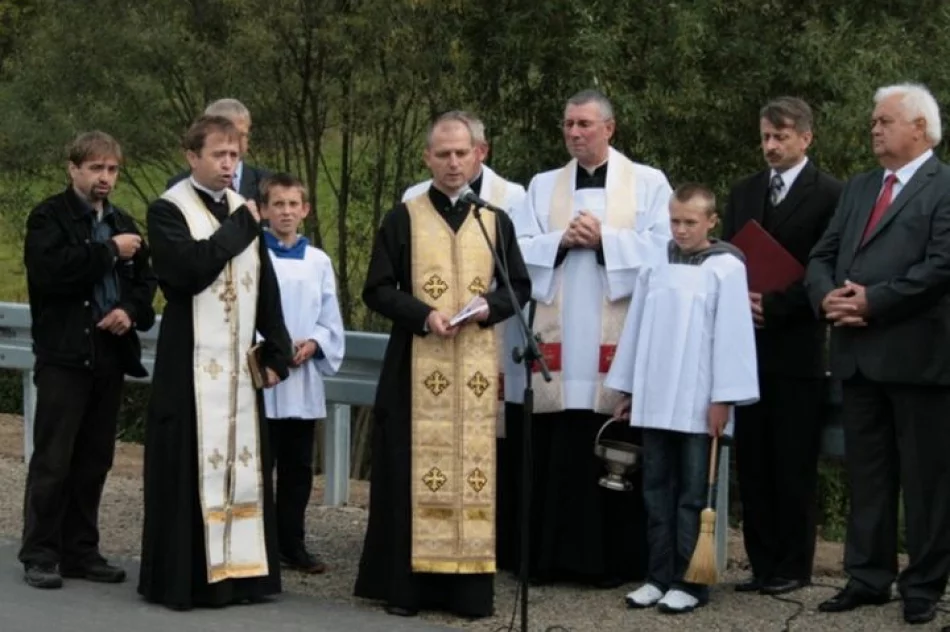 Minister Miller na otwarciu mostów na drodze Florynka - Izby - zdjęcie 8