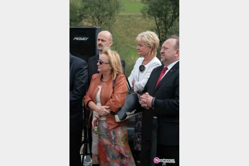 Minister Miller na otwarciu mostów na drodze Florynka - Izby - zdjęcie 9