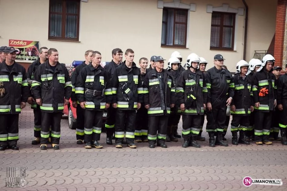 Powiatowe ćwiczenia strażackie w Szczyrzycu - zdjęcie 7