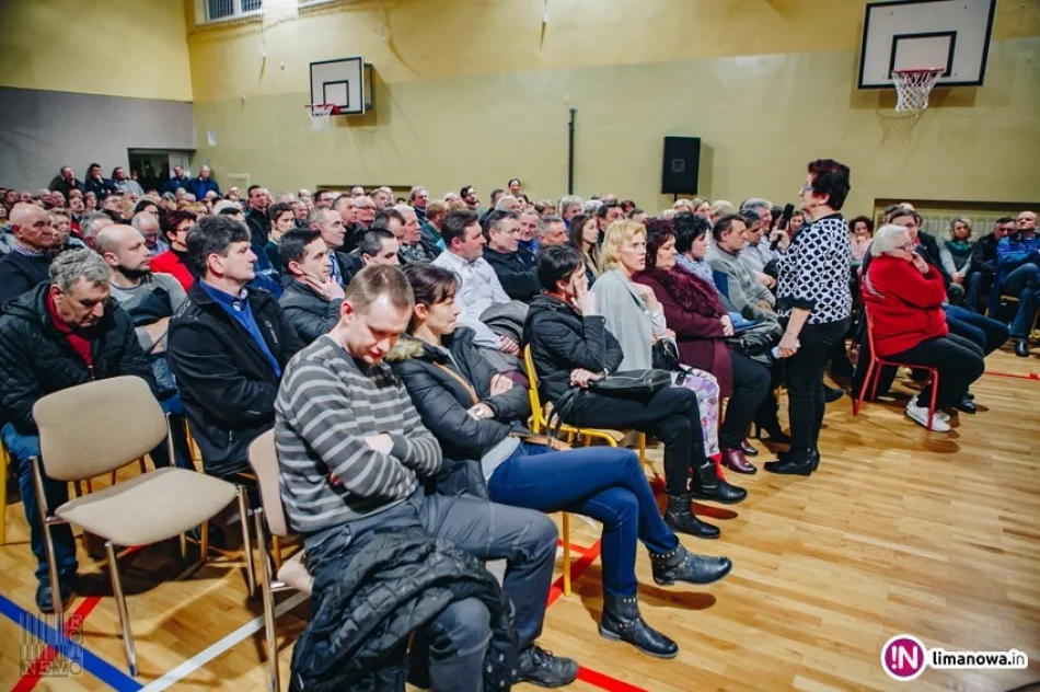 Do 20 domów do rozbiórki. 'Zbudowaliśmy piękną wieś i nie damy jej sobie odebrać' (wideo) - zdjęcie 4