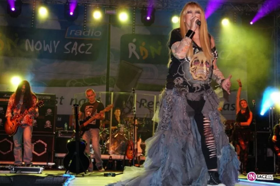 Maryla Rodowicz, Mirosław Witkowski i tłumy sądeczan na koncercie radia RDN  na sądeckim Rynku - zdjęcie 2