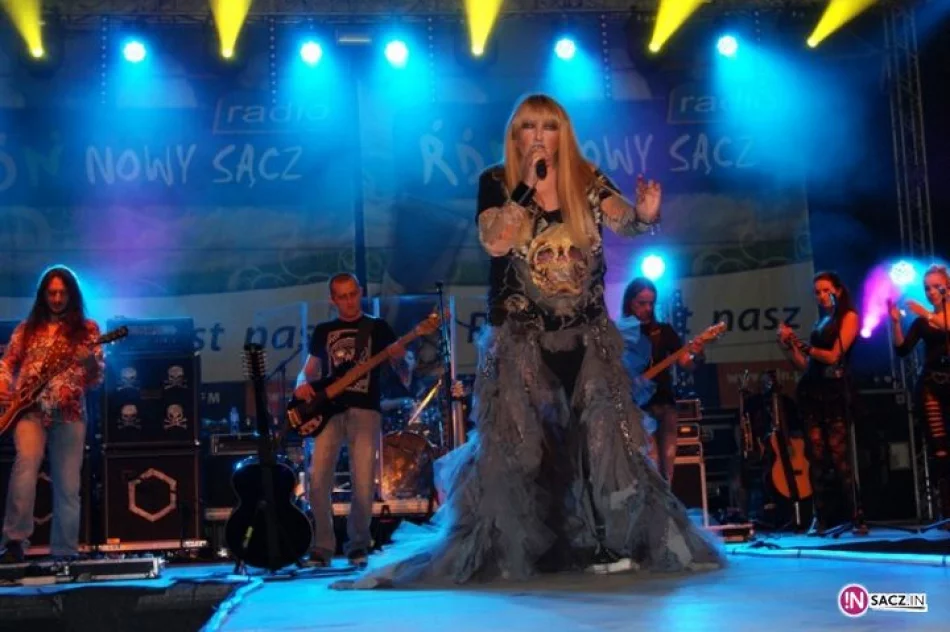 Maryla Rodowicz, Mirosław Witkowski i tłumy sądeczan na koncercie radia RDN  na sądeckim Rynku - zdjęcie 12