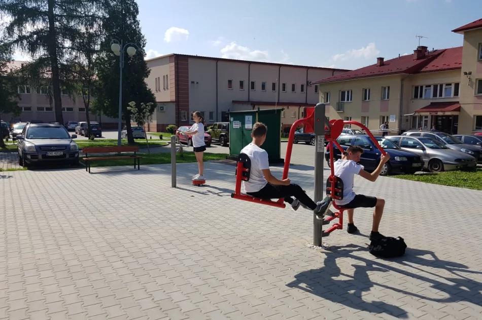 Siłownia zewnętrza w "Ekonomie" - zdjęcie 13