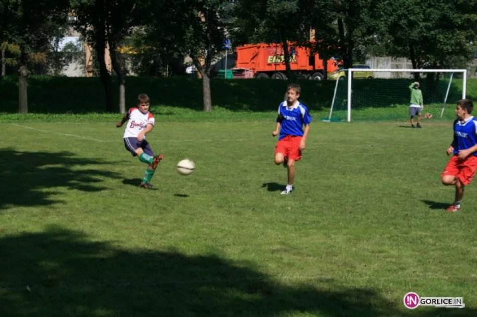 Wakacyjny Turniej Piłki Nożnej - zdjęcie 5