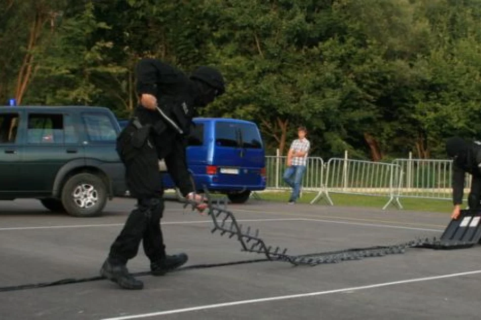 Festyn Charytatywny w Ropie - pokaz policji - zdjęcie 3