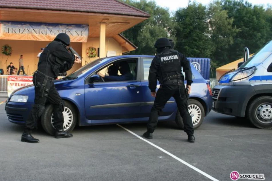 Festyn Charytatywny w Ropie - pokaz policji - zdjęcie 8