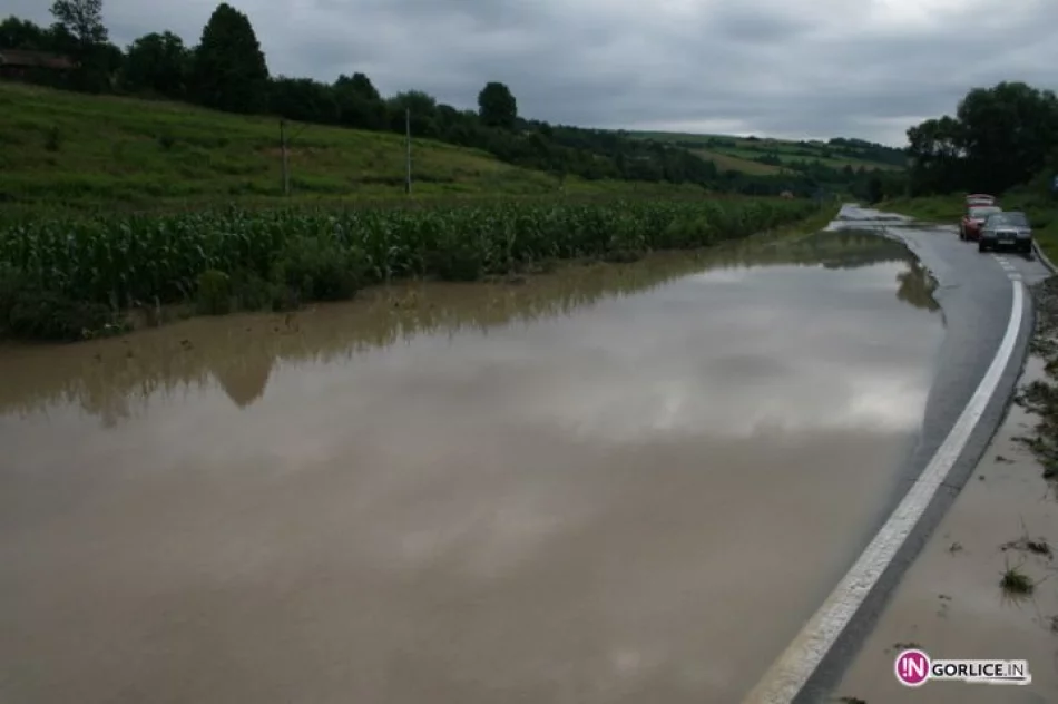 Podtopienia na drodze wojewódzkiej nr 981 k/ Bobowej - LIPIEC - zdjęcie 8