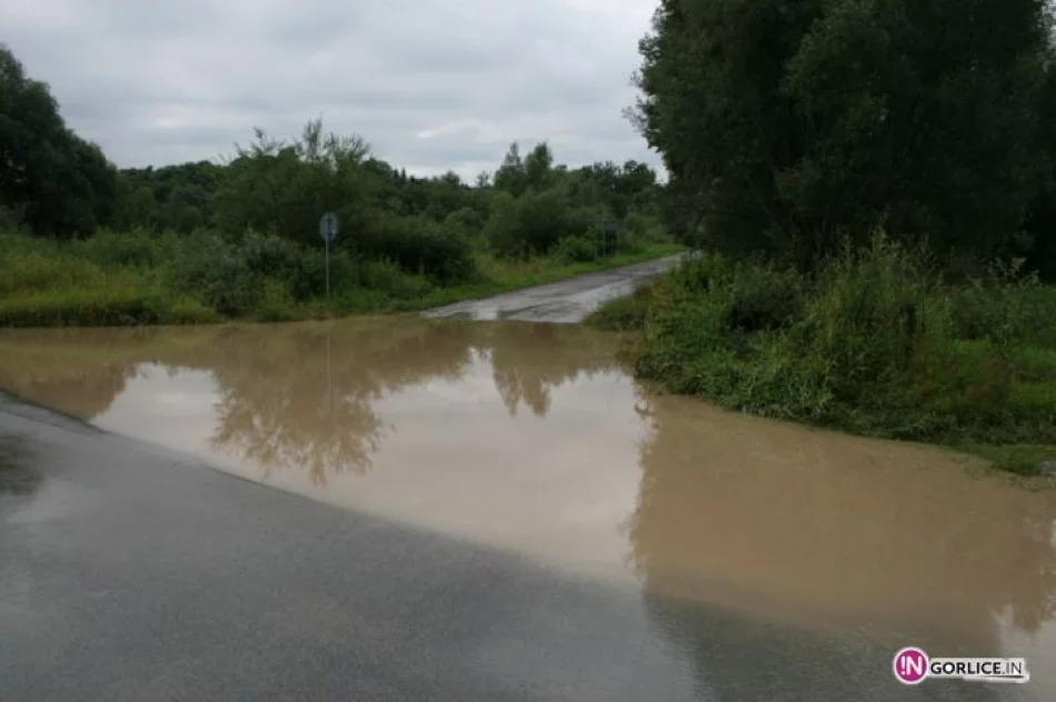 Podtopienia na drodze wojewódzkiej nr 981 k/ Bobowej - LIPIEC - zdjęcie 9