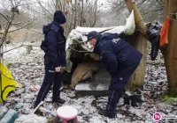 Wokół mogą być osoby, cierpiące z powodu zimna. Nie bądź obojętny - zdjęcie główne