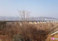 Zwiedzali strefę zdemilitaryzowaną - najpilniej strzeżoną granicę na świecie (zdjęcia) - zdjęcie główne