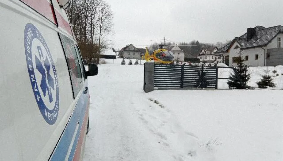 W potoku znaleziono nieprzytomnego mężczyznę. W stanie hipotermii zabrał go LPR - zdjęcie 1