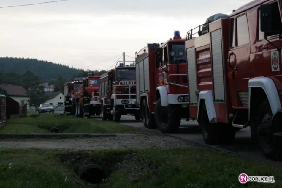 Pożar budynku gospodarczego w Pagorzynie - zdjęcie 11