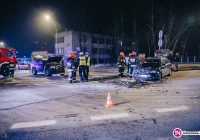 Zderzenie na skrzyżowaniu w centrum, 5 osób trafiło do szpitala (wideo) - zdjęcie główne
