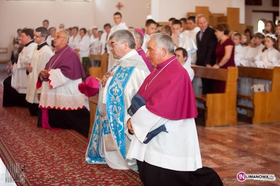 Uroczysta Msza św. na zakończenie 650-lecia Dobrej - zdjęcie 5
