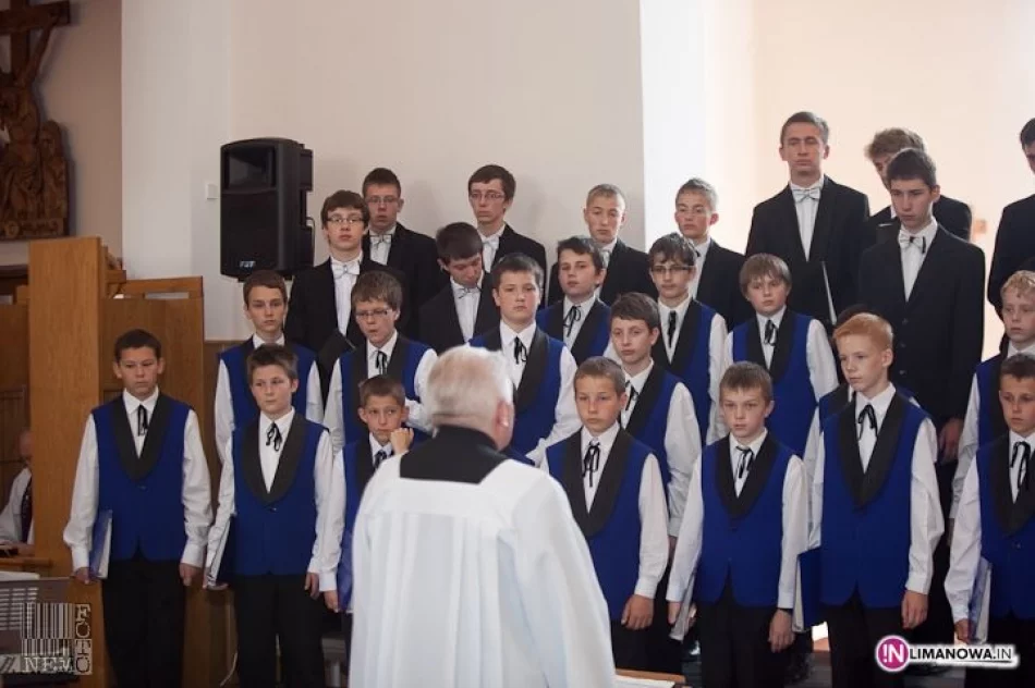 Uroczysta Msza św. na zakończenie 650-lecia Dobrej - zdjęcie 11