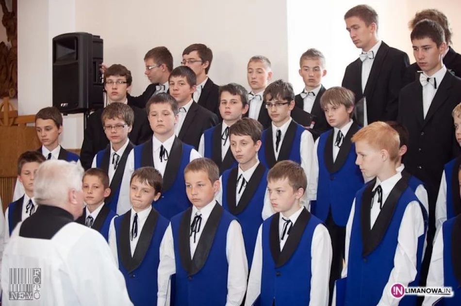 Uroczysta Msza św. na zakończenie 650-lecia Dobrej - zdjęcie 12