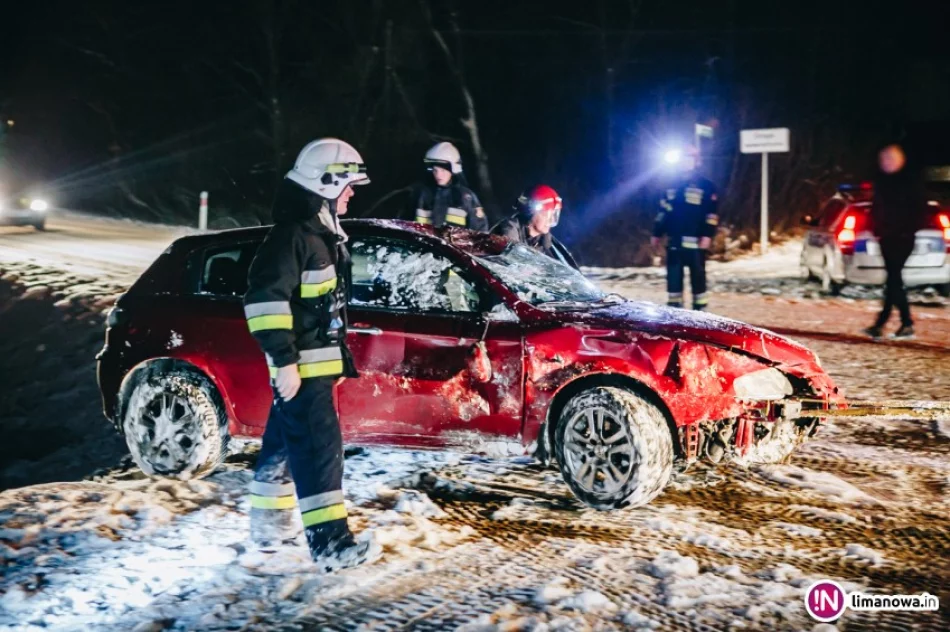 30-latka straciła panowanie, samochód dachował (wideo) - zdjęcie 4