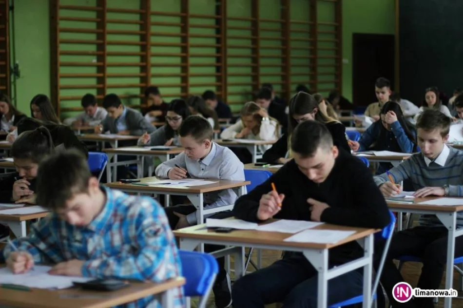 74 uczniów w drugim etapie 'Zawodowego GPS' - zdjęcie 3