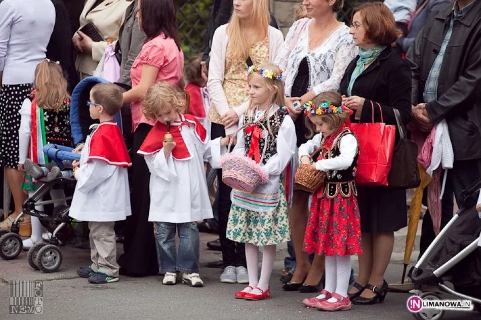 Święto Bożego Ciała - Uroczysta procesja w Limanowej - zdjęcie 5