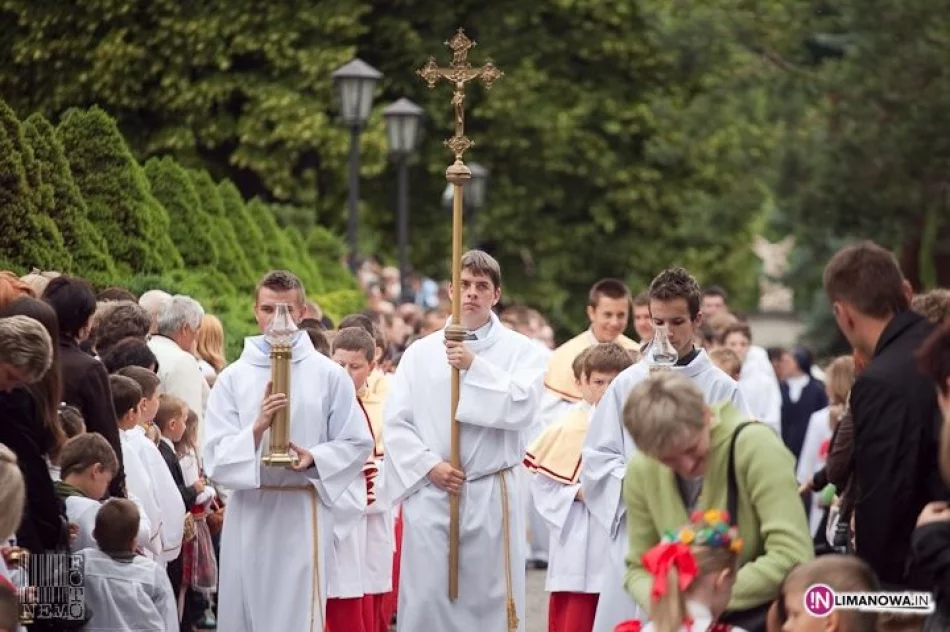 Święto Bożego Ciała - Uroczysta procesja w Limanowej - zdjęcie 7