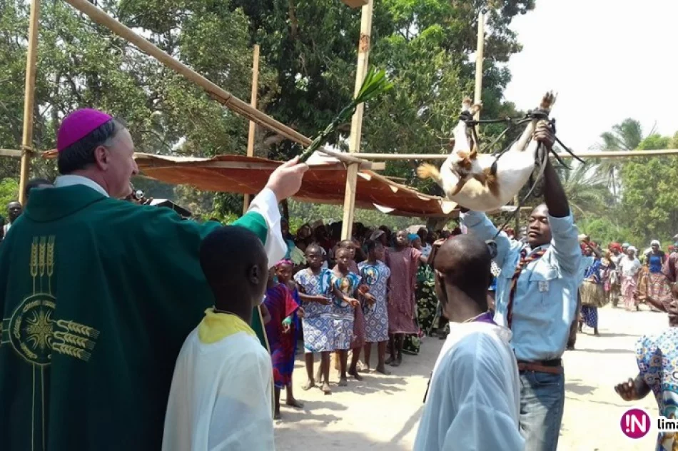 Biskup z Limanowej odwiedził kolejną afrykańską wspólnotę - zdjęcie 2