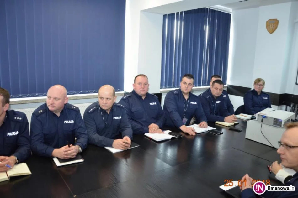 Odprawa roczna limanowskiej policji: mniej przestępstw i wypadków - zdjęcie 3