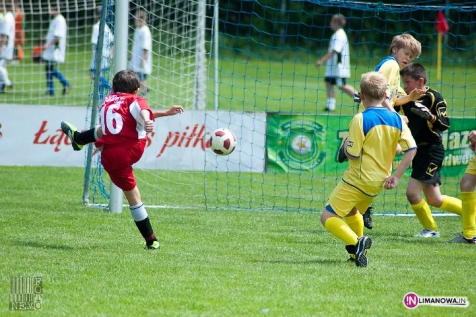 XI edycja turnieju "Z podwórka na stadion o Puchar Tymbarku" - zdjęcie 4