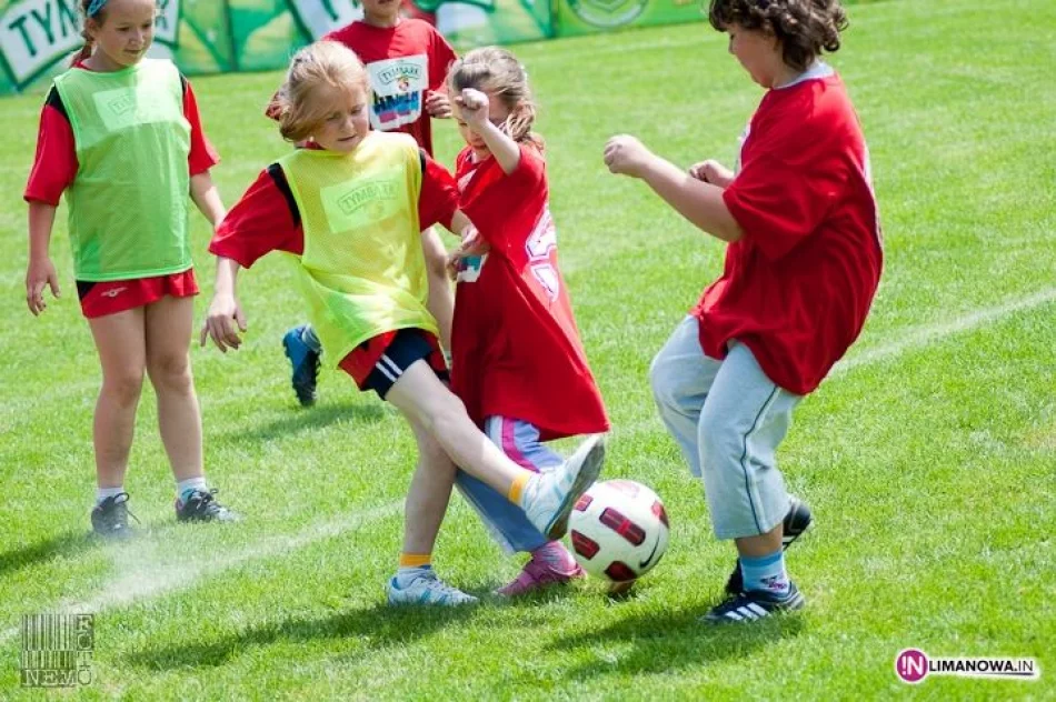XI edycja turnieju "Z podwórka na stadion o Puchar Tymbarku" - zdjęcie 14