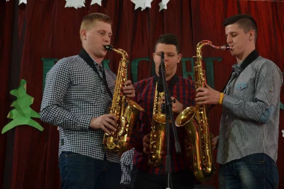 Noworoczne kolędowanie w ZSTI - zdjęcie 2