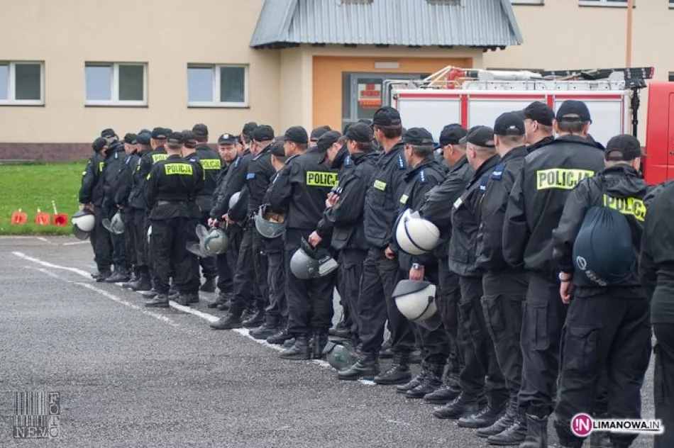 Policja ćwiczyła przed Euro 2012 - zdjęcie 15
