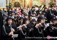 Strażacka orkiestra i chór z tradycyjną kolędą na Jasnej Górze - zdjęcie główne