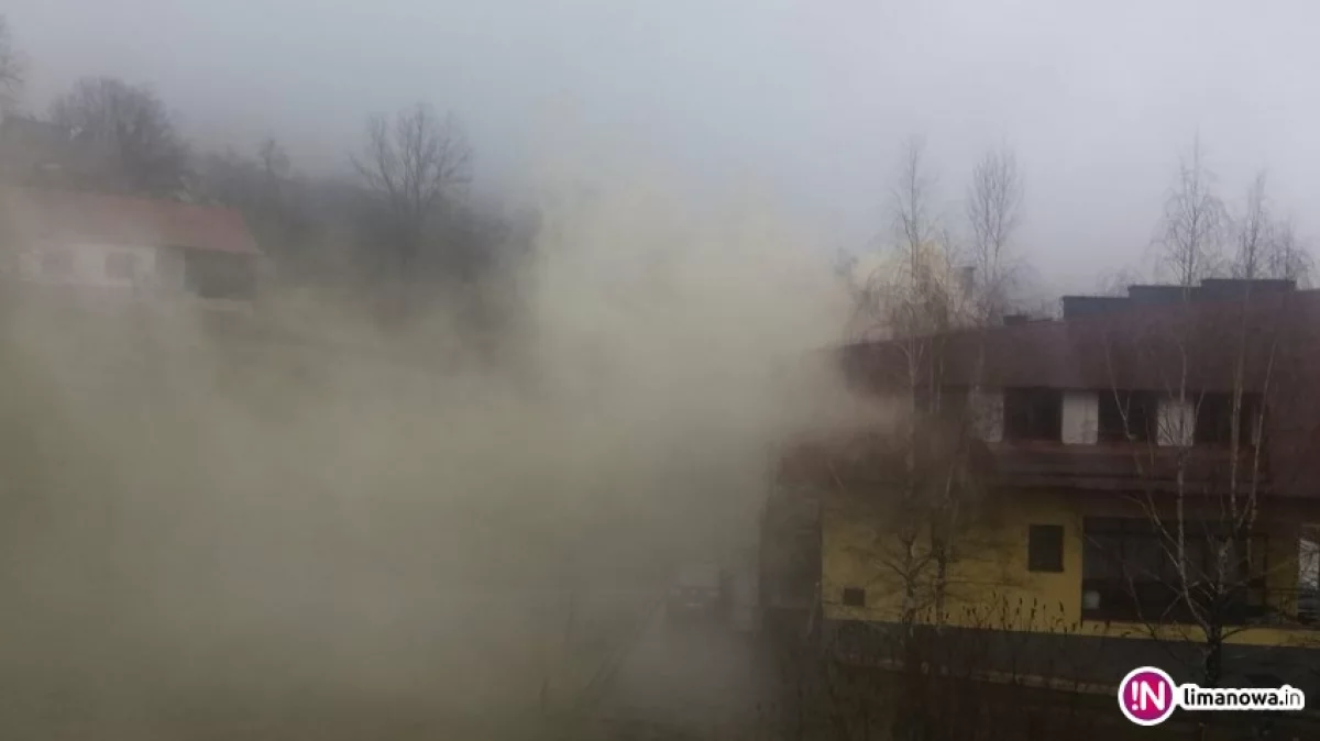 Sąsiedzi mają dość duszącego dymu (wideo)