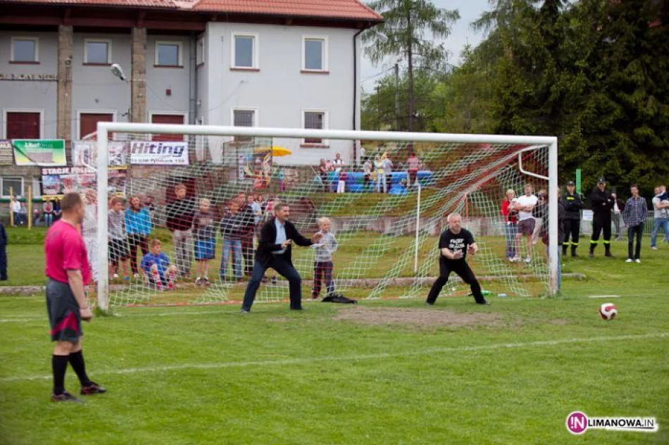 Festyn "Baw się i pomóż" w Tymbarku - zdjęcie 8