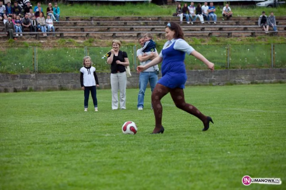 Festyn "Baw się i pomóż" w Tymbarku - zdjęcie 12